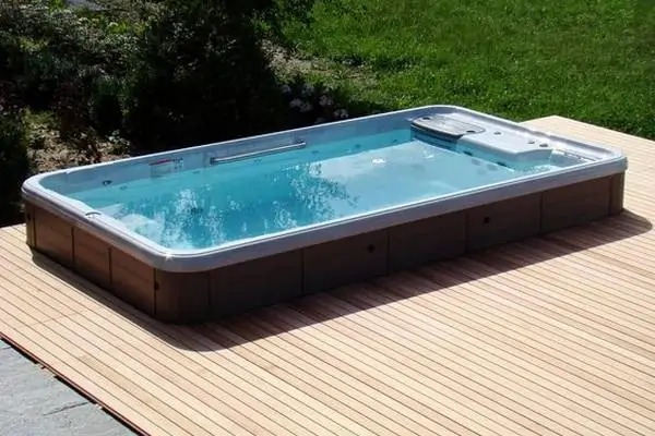 Подготовка основания для бассейна спа с противотоком на улице