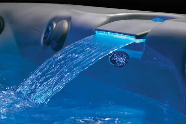 Причины появления накипи или налета в спа бассейне